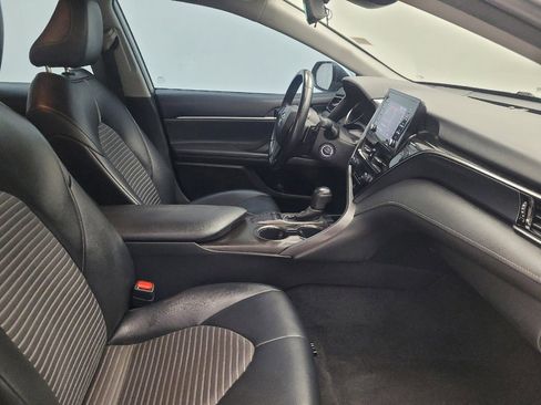 Used 2022 Toyota Camry SE image 21