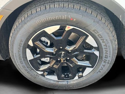 New 2025 Kia Sorento S w/ Panoramic Sunroof Package image 9