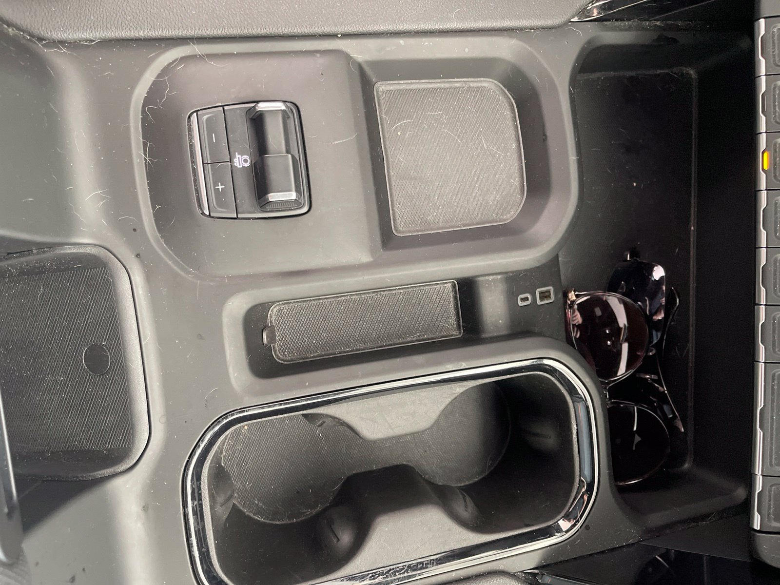 Used 2025 GMC Sierra 3500 AT4 w/ AT4 Premium Plus Package AWD/4WD image 23