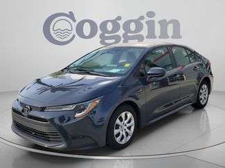 Used 2024 Toyota Corolla LE FWD video 1