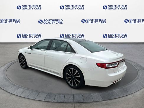 Used 2017 Lincoln Continental Reserve AWD/4WD image 4