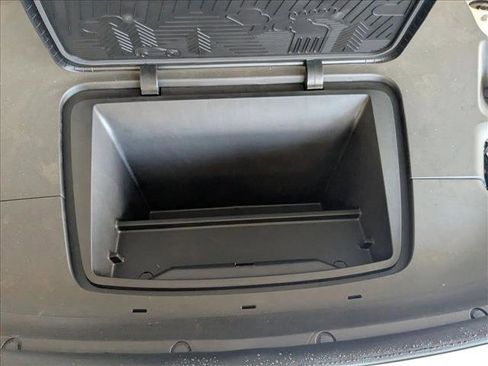 New 2025 Volvo EX30 Plus w/ Protection Package Premier image 16