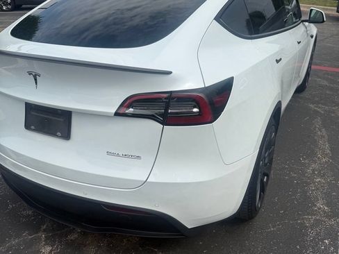 Used 2022 Tesla Model Y Performance AWD/4WD image 7