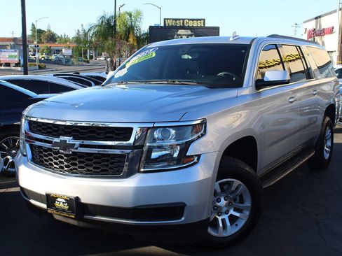 Used 2018 Chevrolet Suburban LS RWD image 39
