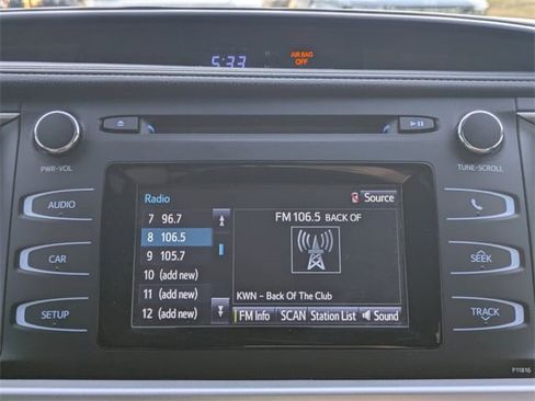 Used 2019 Toyota Highlander LE FWD image 18