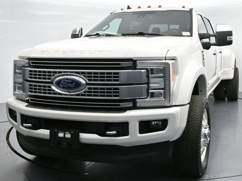 Used 2019 Ford F450 Platinum w/ Platinum Ultimate Package AWD/4WD image 3