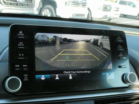 Used 2019 Honda Accord Sport image 7