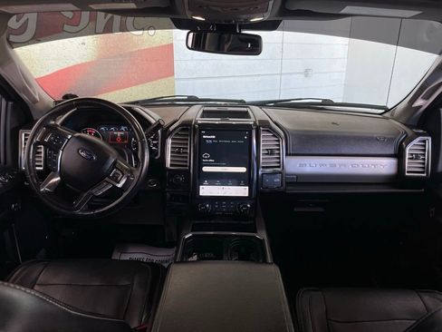 Used 2017 Ford F350 Lariat w/ Lariat Ultimate Package image 27