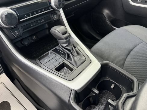 Used 2023 Toyota RAV4 LE AWD/4WD image 11