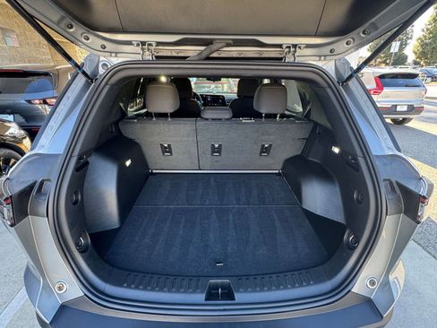 Used 2025 Chevrolet Equinox LT image 30