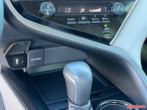 Certified 2018 Toyota Camry SE w/ Protection Package (Q2) FWD image 30