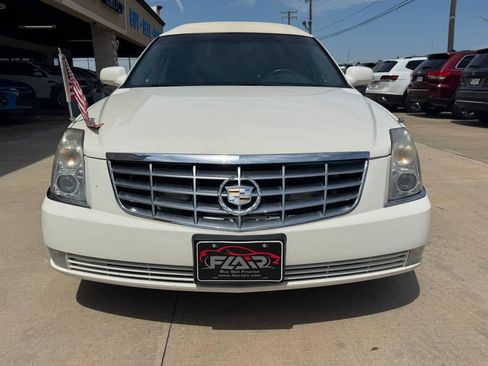 Used 2009 Cadillac DTS Limousine FWD image 2