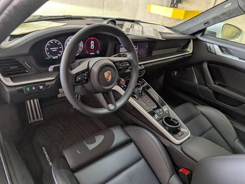 Used 2025 Porsche 911 Carrera 4 GTS image 4