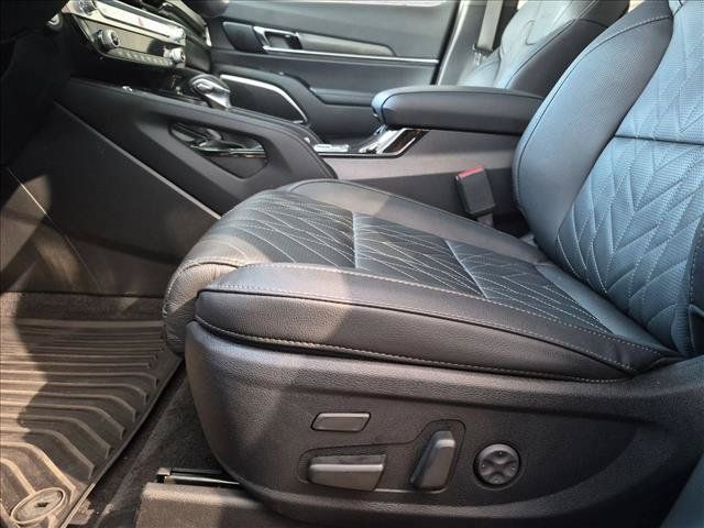 Used 2025 Kia Telluride SX X-Line AWD/4WD image 17