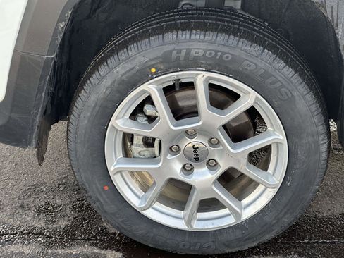 Used 2022 Jeep Renegade Latitude w/ Convenience Group image 9