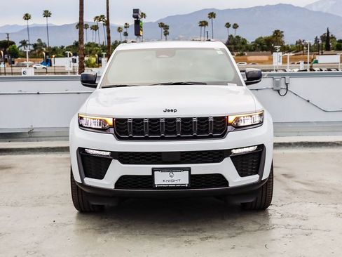 New 2026 Jeep Grand Cherokee Limited image 3