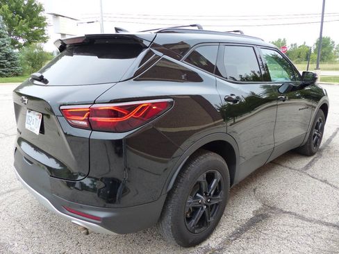Used 2023 Chevrolet Blazer LT w/ Sound & Technology Package FWD image 11