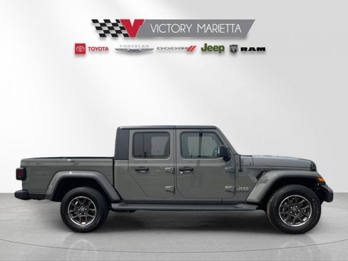 Used 2021 Jeep Gladiator Overland AWD/4WD image 6
