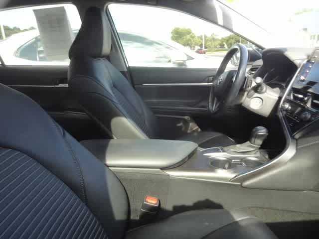 Used 2023 Toyota Camry SE FWD image 9