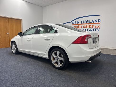 Used 2013 Volvo S60 T5 AWD/4WD image 2