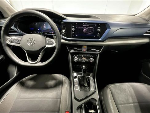 Used 2024 Volkswagen Taos SE image 18