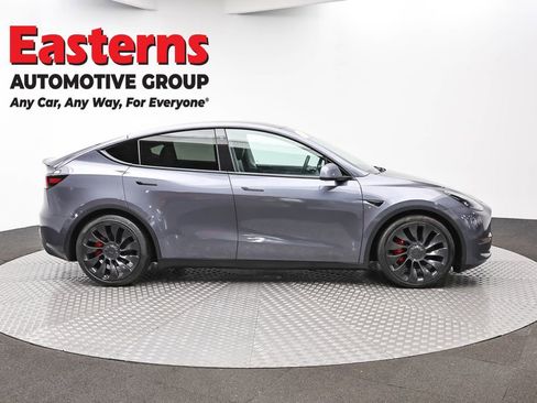 Used 2021 Tesla Model Y Performance image 4