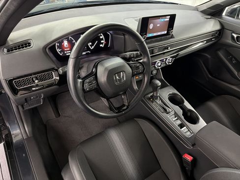 Certified 2025 Honda Civic Sport image 4