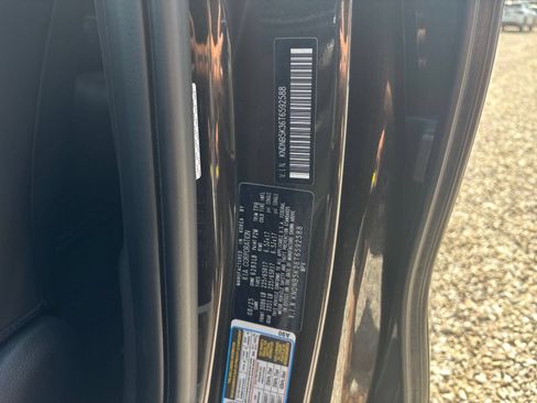 Used 2026 Kia Carnival FWD image 32