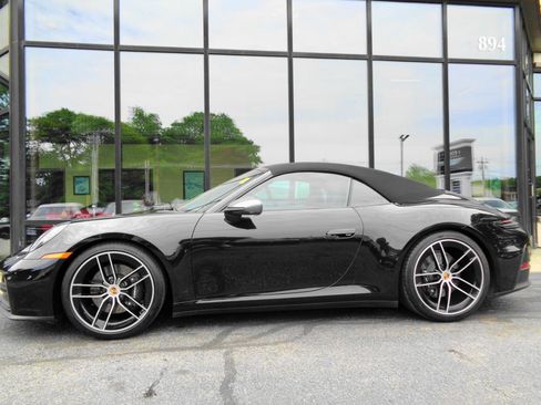 Used 2026 Porsche 911 Carrera T RWD image 10