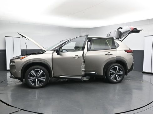 Used 2023 Nissan Rogue Platinum w/ Platinum Premium Package AWD/4WD image 38
