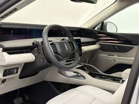 New 2026 Lincoln Nautilus Premier image 16