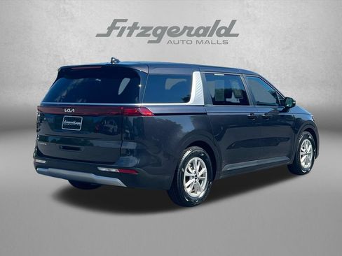 Used 2024 Kia Carnival LX FWD image 8