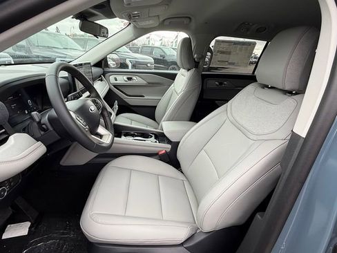 New 2026 Ford Explorer Active w/ Active Comfort Package image 12