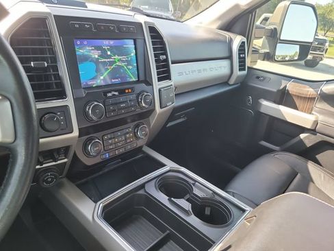 Used 2020 Ford F250 Lariat w/ Lariat Ultimate Package AWD/4WD image 20