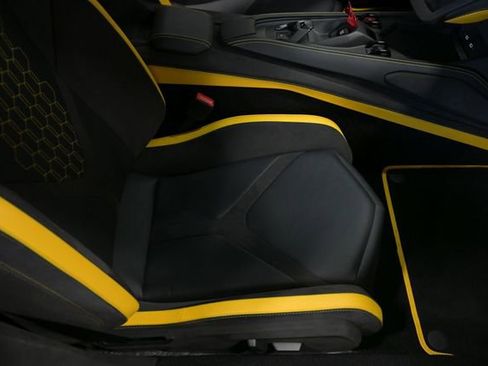 Used 2024 Lamborghini Revuelto AWD/4WD image 41
