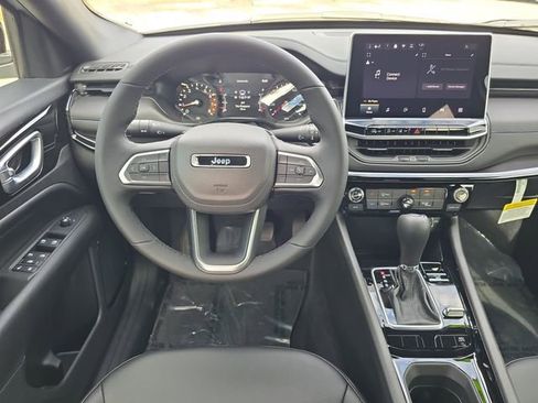 New 2026 Jeep Compass Latitude AWD/4WD image 10