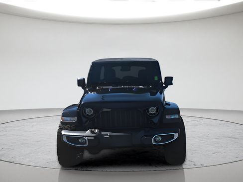 Used 2020 Jeep Wrangler Unlimited Sahara w/ Dual Top Group AWD/4WD image 5