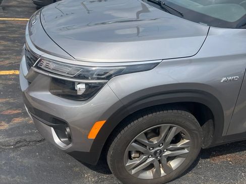 Used 2021 Kia Seltos S AWD/4WD image 2