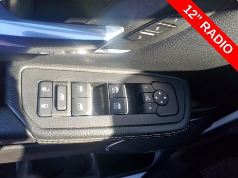 Used 2025 RAM 1500 Laramie image 12