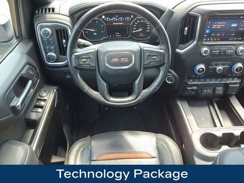 Used 2022 GMC Sierra 2500 AT4 w/ AT4 Premium Plus Package AWD/4WD image 3