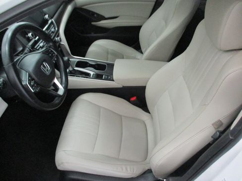 Used 2018 Honda Accord EX-L image 10