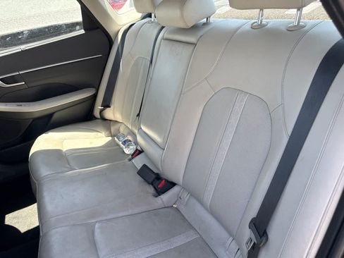 Used 2024 Hyundai Sonata Limited FWD image 13