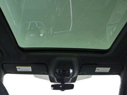 Used 2025 Audi SQ5 Premium Plus w/ Premium Plus Package AWD/4WD image 5