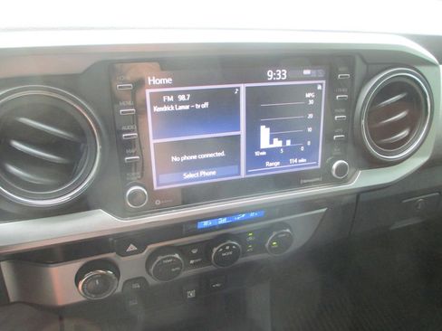 Used 2021 Toyota Tacoma SR5 image 27