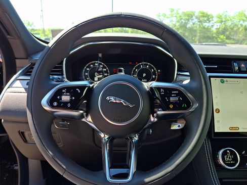 New 2026 Jaguar F-PACE R-Dynamic S AWD/4WD image 17
