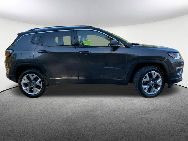 Used 2017 Jeep Compass Limited AWD/4WD image 15