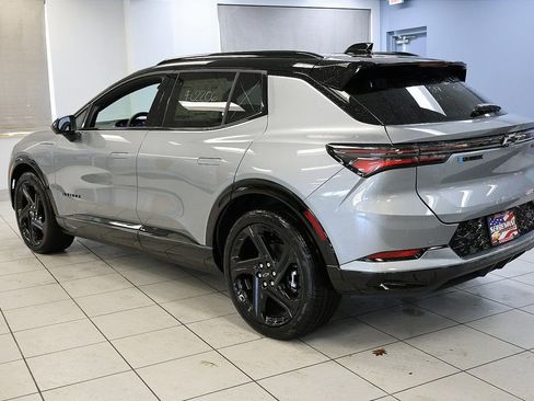 New 2026 Chevrolet Equinox EV RS image 4