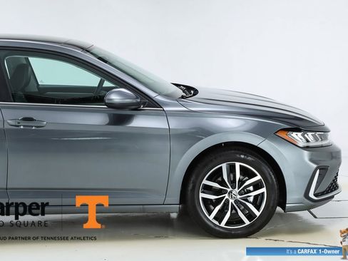 Used 2025 Volkswagen Jetta SE w/ Sunroof Package FWD image 48