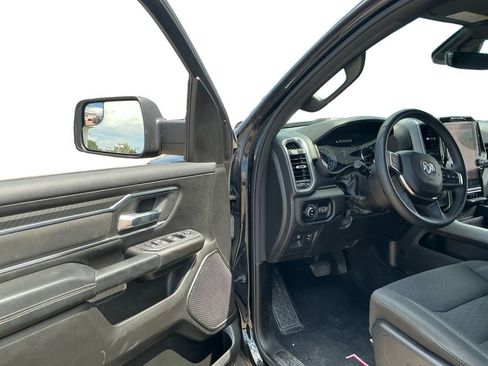 Used 2025 RAM 1500 Big Horn AWD/4WD image 24