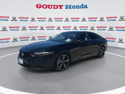 Used 2024 Honda Accord Sport image 4